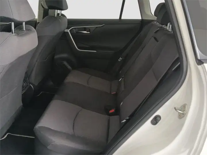Toyota RAV4 2024, foto 11