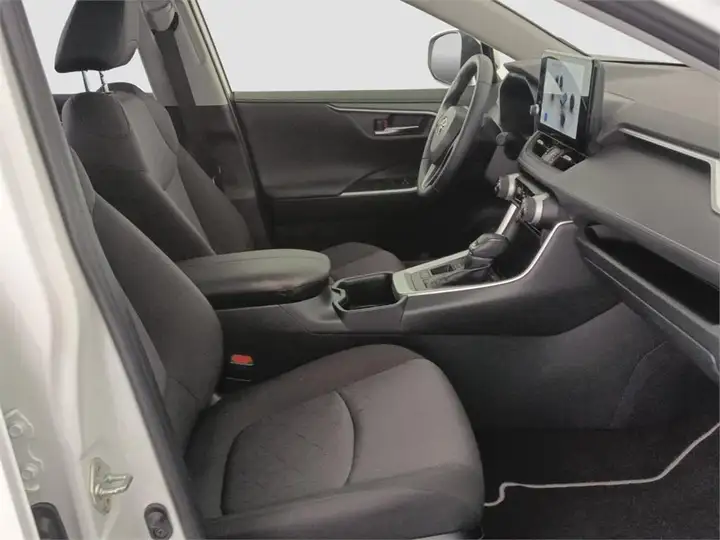 Toyota RAV4 2024, foto 6