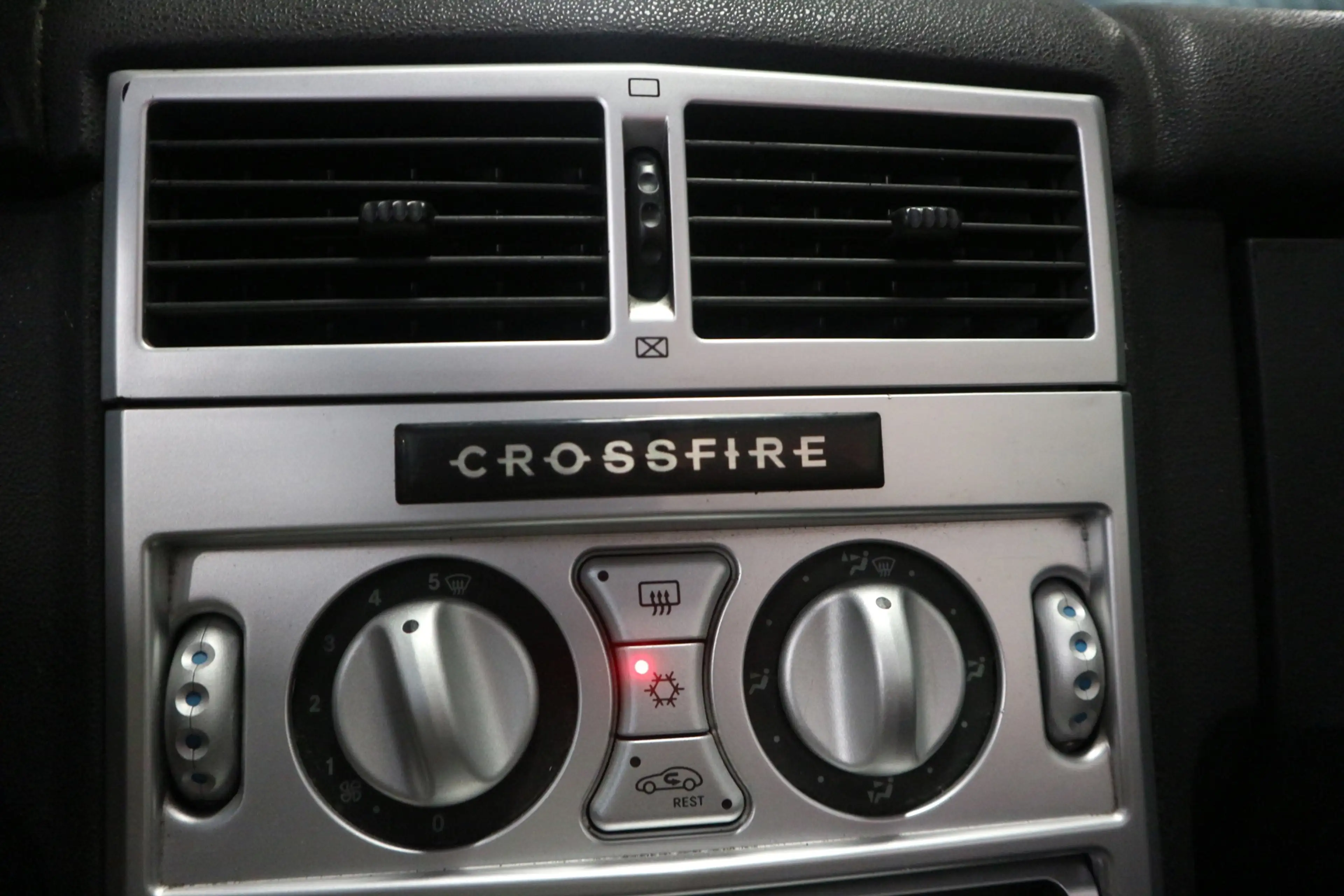 Chrysler Crossfire Cabrio 3.2 V6 CABRIOLET / NAP / NIEUWE APK / RIJKL — photo 6