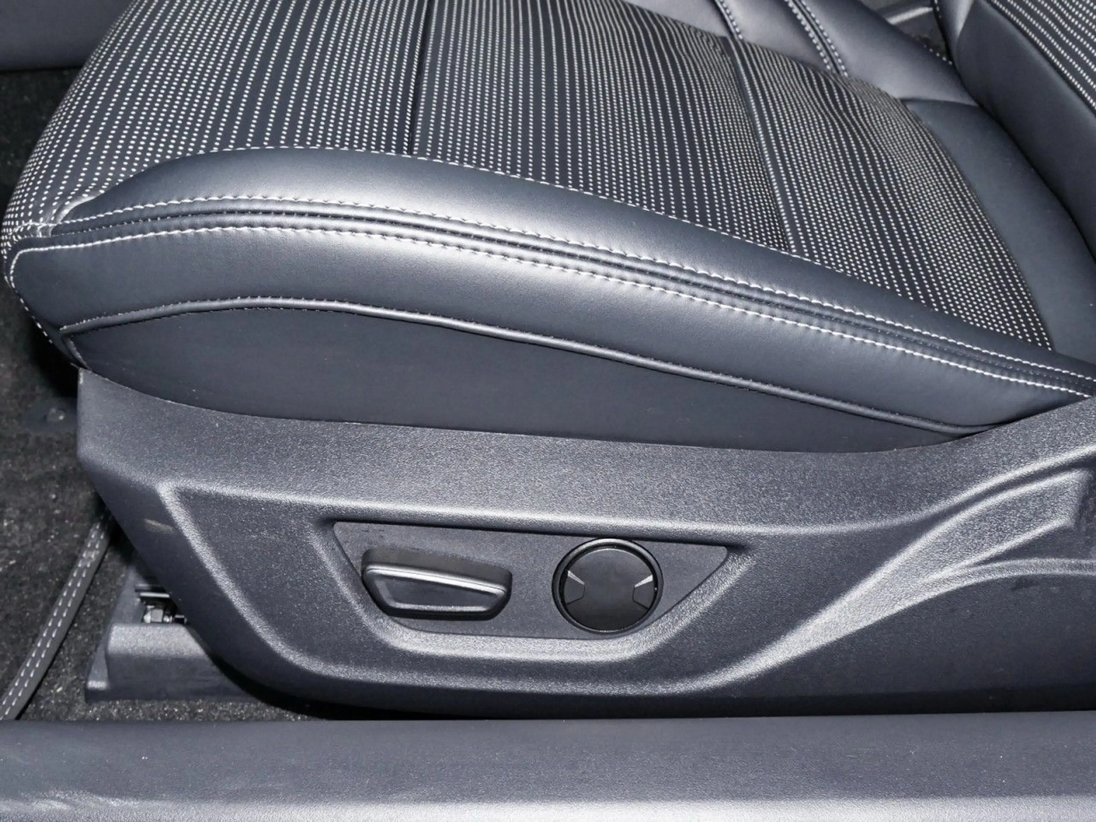 Ford Mustang GT V8 Aut.+Magne-Ride+ACC+B&O+Kamera — photo 13