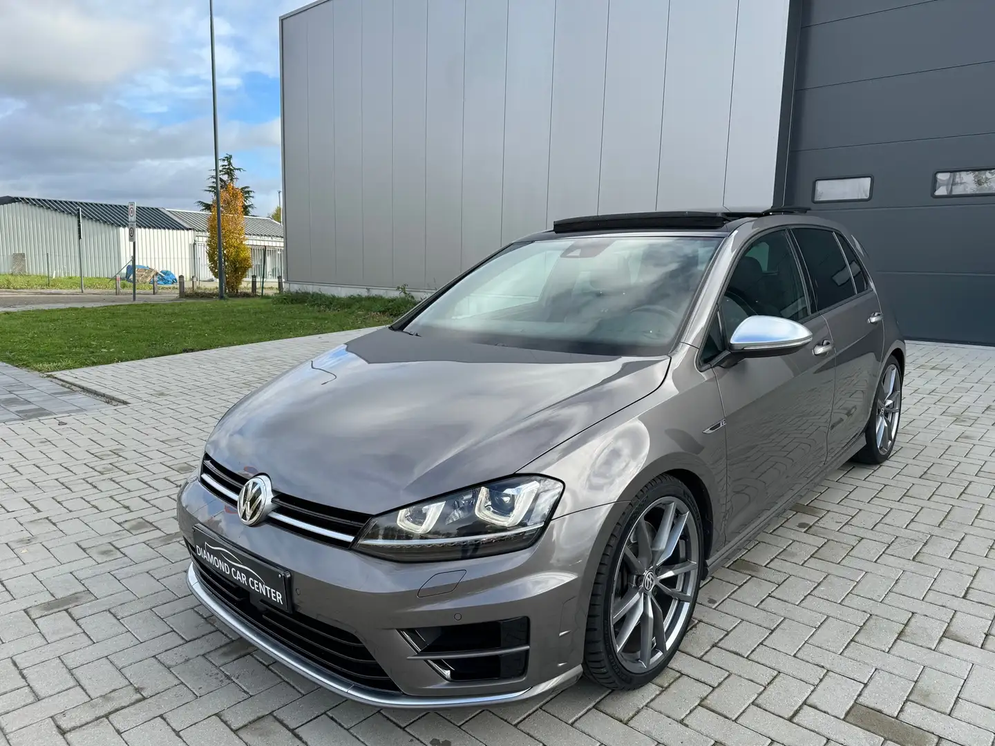 Volkswagen Golf R 4Motion BlueMotion Technology DSG Brons - 1