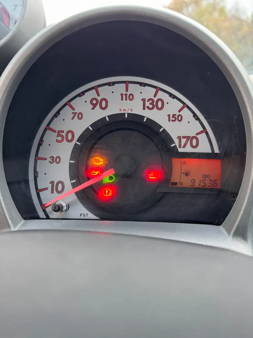 Peugeot 107 1.0 50kW 5P Benz Allure Argento - 2