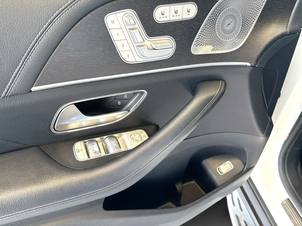 Mercedes-Benz GLE снимка Mercedes-Benz GLE