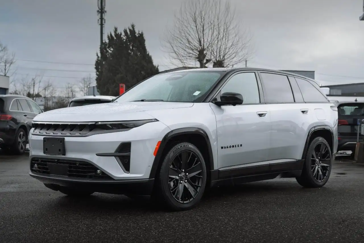 Jeep Wagoneer S снимка Jeep Wagoneer S