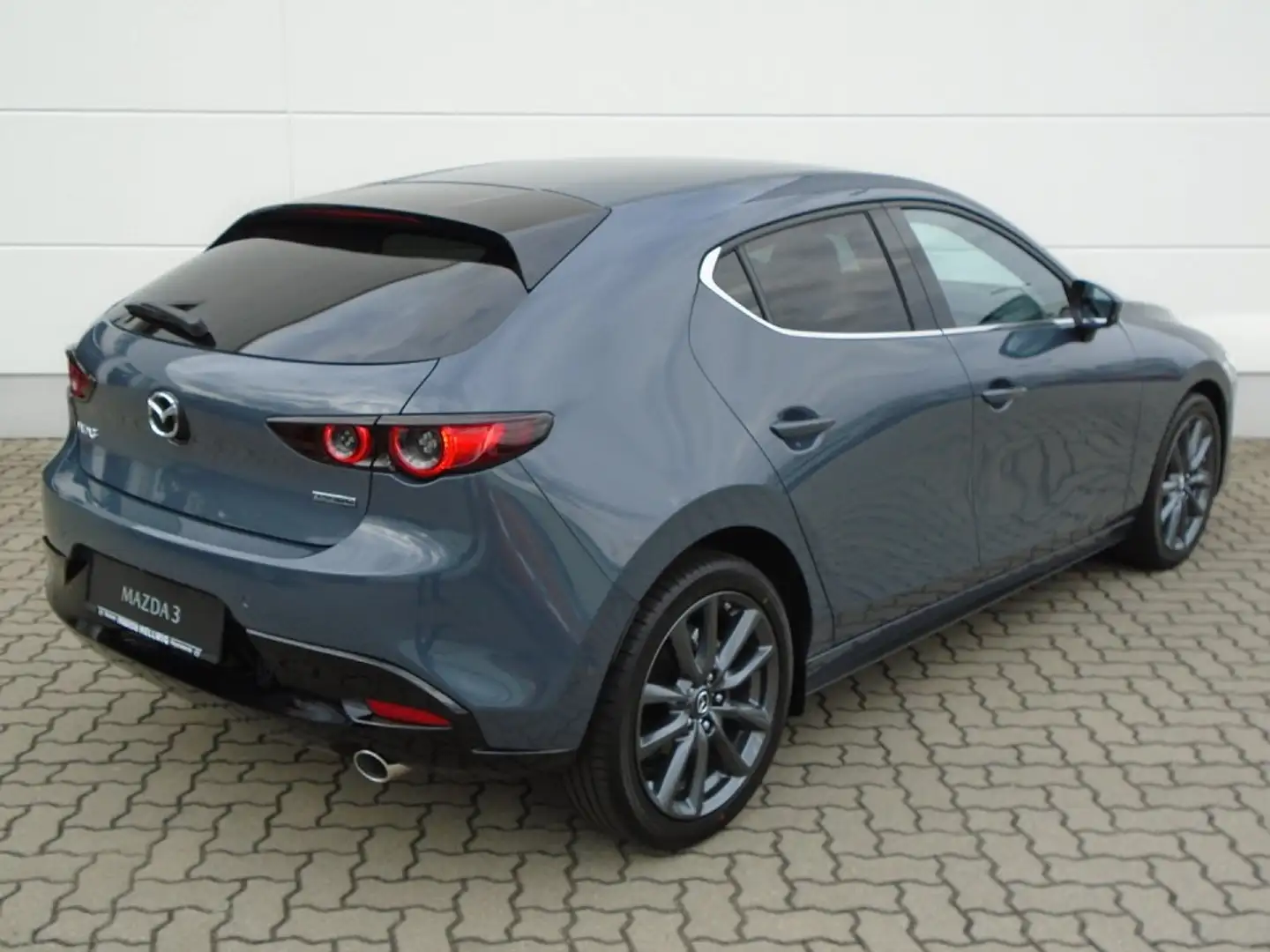 Mazda 3 5-Türer 2.5l (140PS) Takumi Leder Driver&Sound Des Bílá - 2