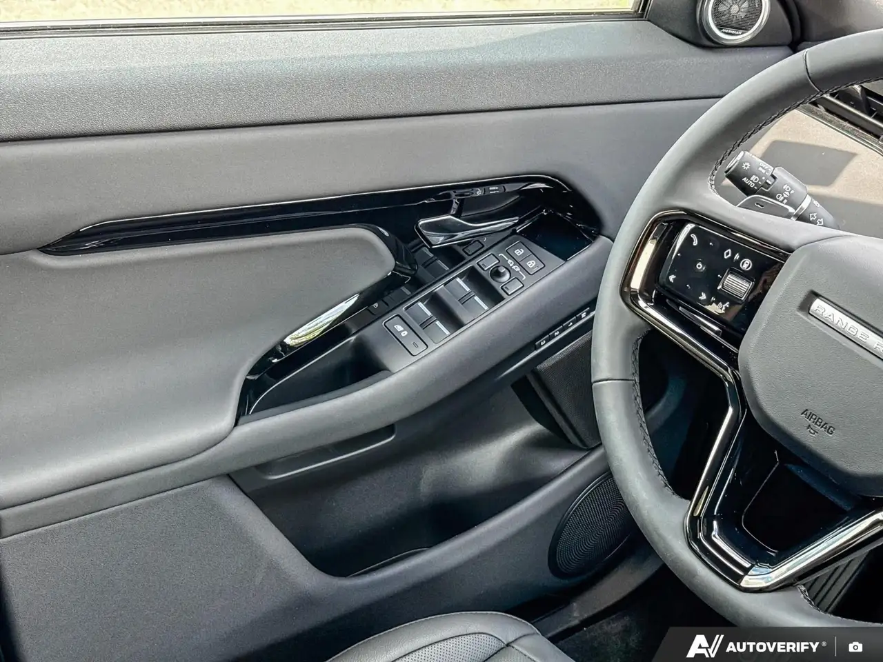 Land Rover Range Rover Evoque снимка Land Rover Range Rover Evoque