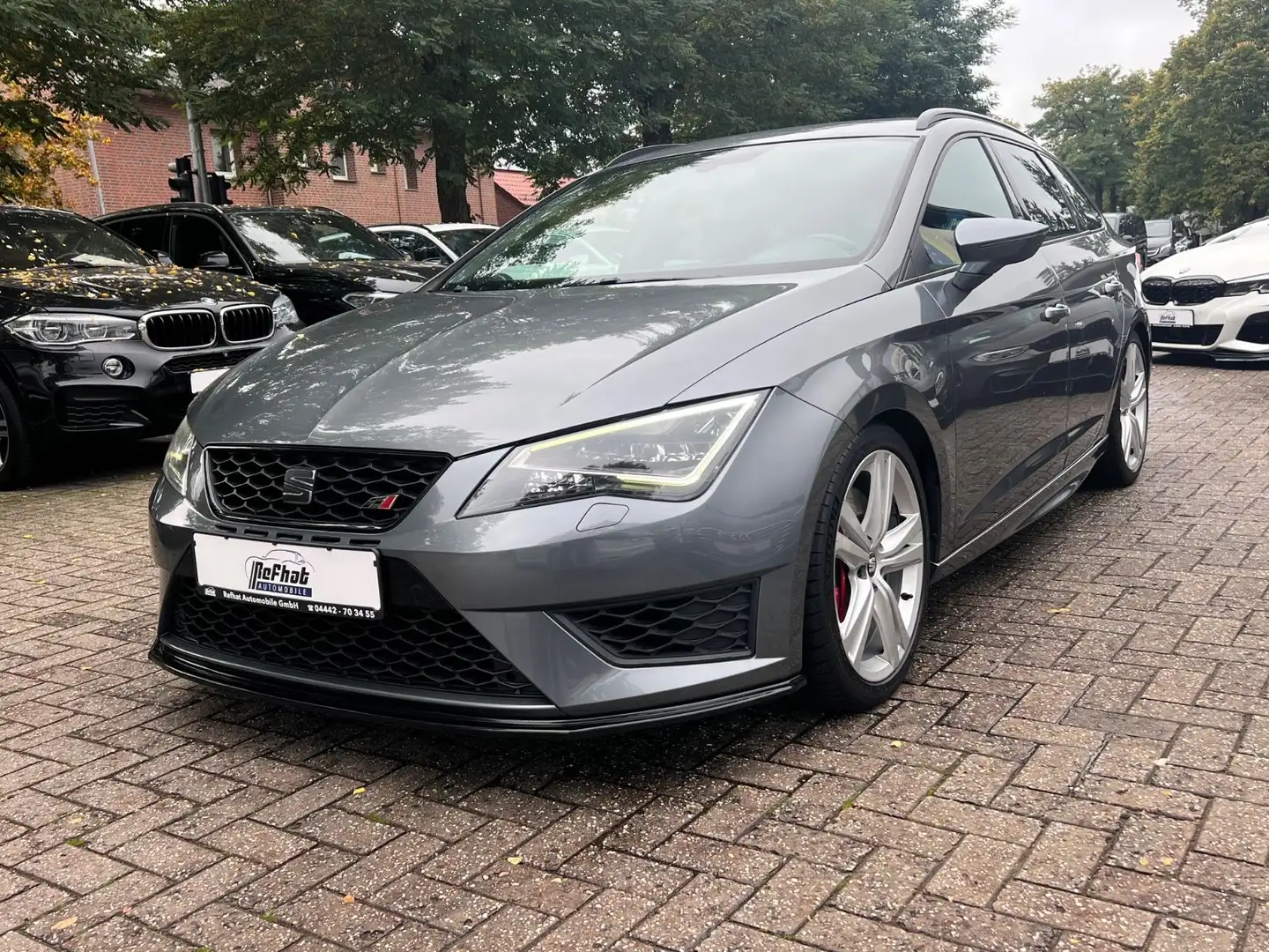 SEAT Leon ST Cupra 265*LEDER*LED*SHZ*PDC* Gris - 1