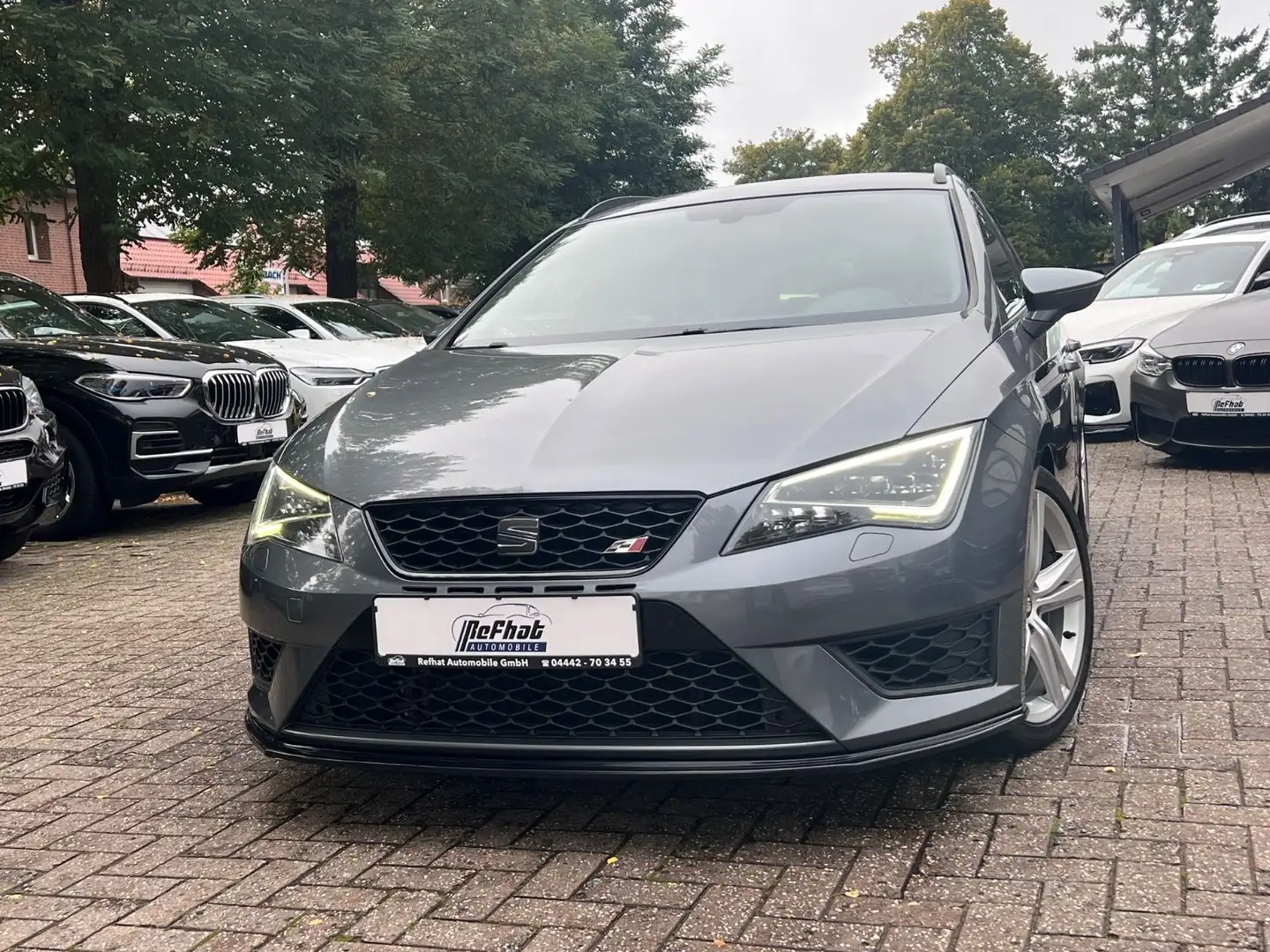 SEAT Leon ST Cupra 265*LEDER*LED*SHZ*PDC* Gris - 2