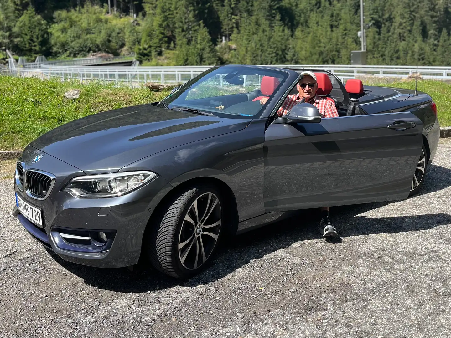 BMW 230 230i Cabrio Aut. Luxury Line siva - 1