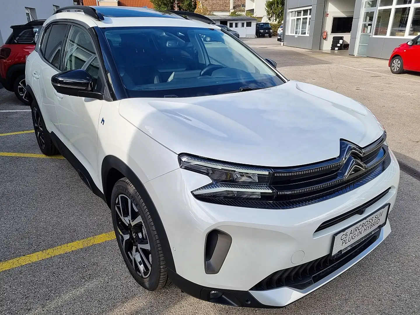 Citroen C5 Aircross Shine Pack Hybrid 225 e-EAT8 Weiß - 1
