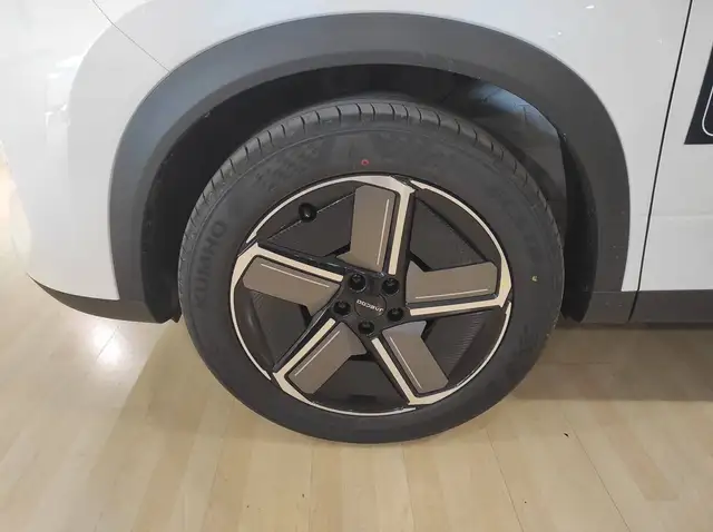 Jaecoo J7 view 5