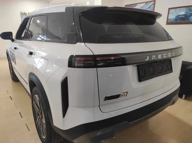 Jaecoo J7 view 3