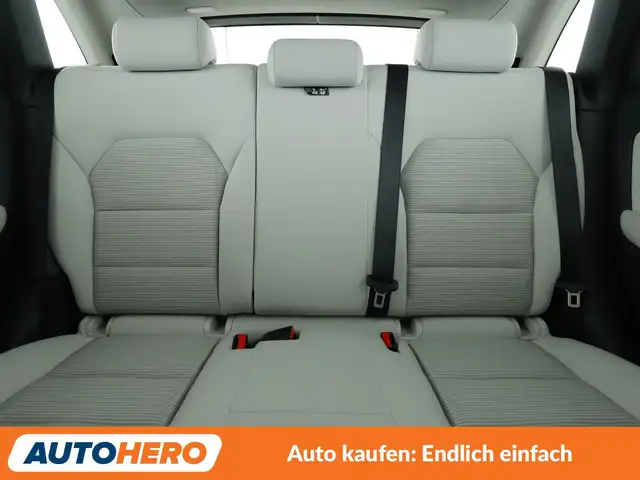 Mercedes-Benz B-Class view 15