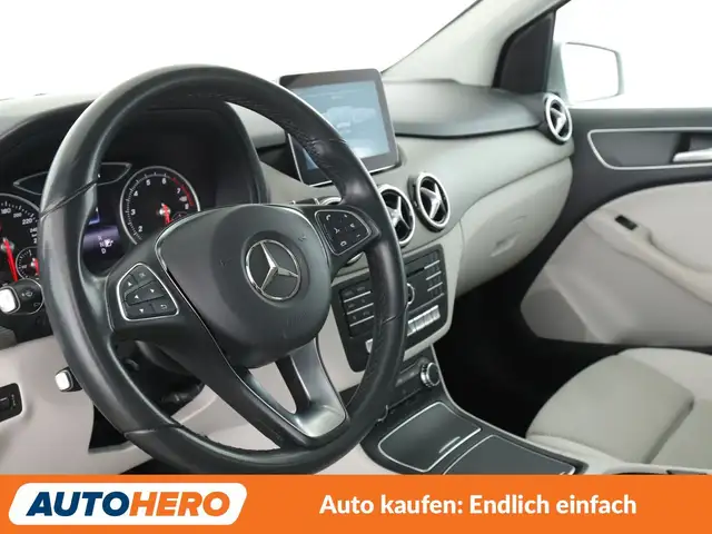 Mercedes-Benz B-Class view 11