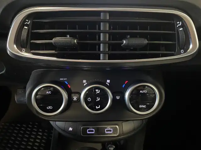 Fiat 500x view 11