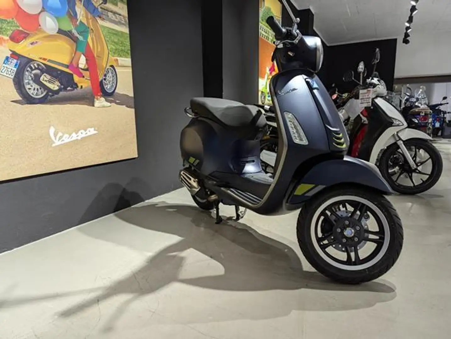 Vespa Primavera 50 E5+ TECH BLU MATT DY Blau - 2