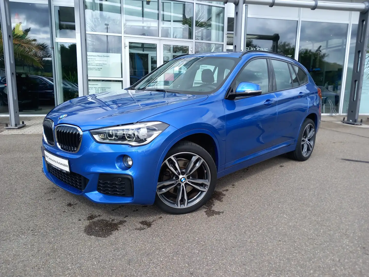 BMW X1 xDrive20d Aut MSport Leder Panorama LED DriveAssPl Bleu - 2
