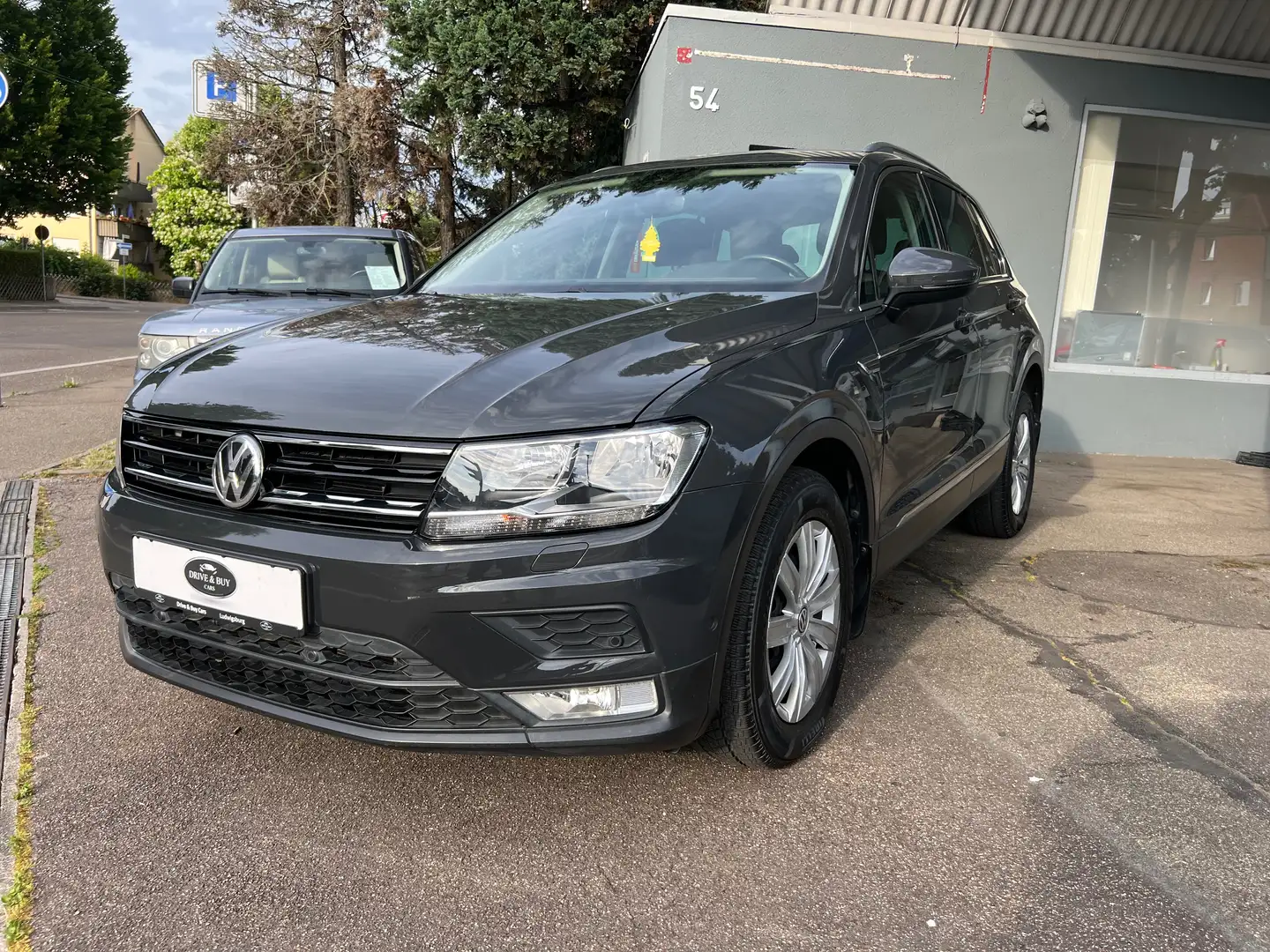 Volkswagen Tiguan Sound BMT/Start-Stopp 4Motion Grau - 1