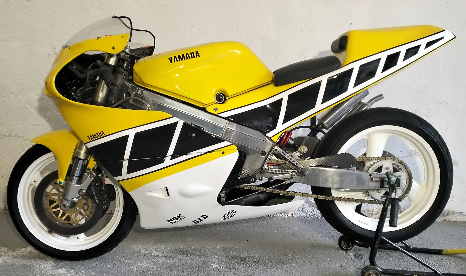 Yamaha RD 350 proto Cagiva Mito Amarillo - 1