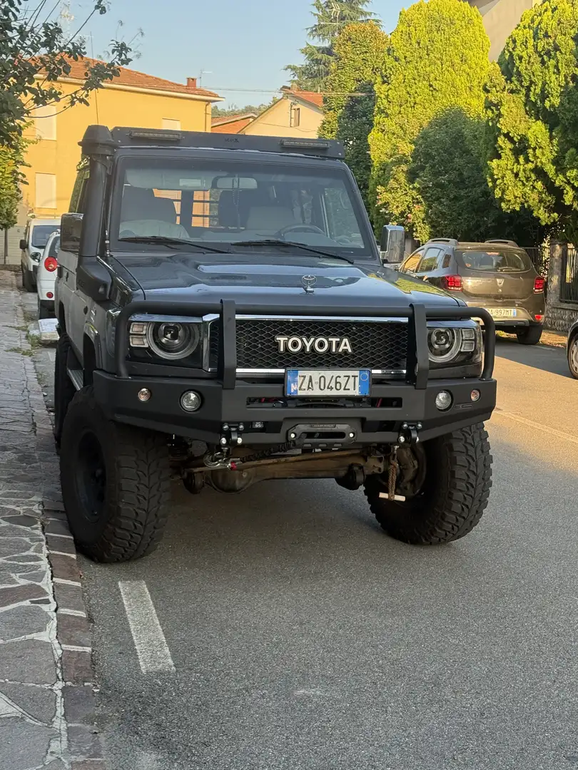 Toyota Land Cruiser grj 76 4.0 v6 - 1