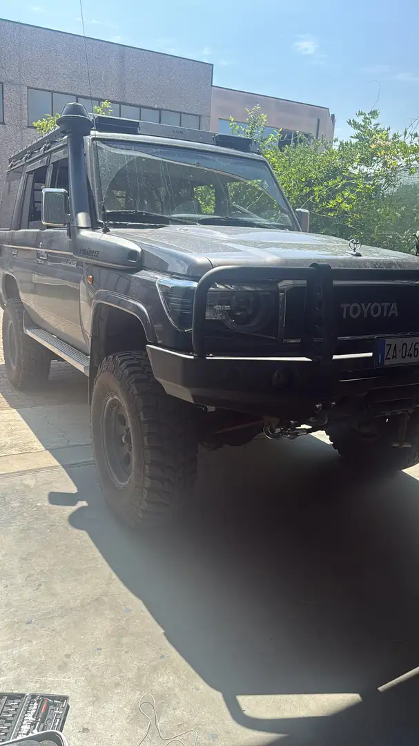 Toyota Land Cruiser grj 76 4.0 v6 - 2