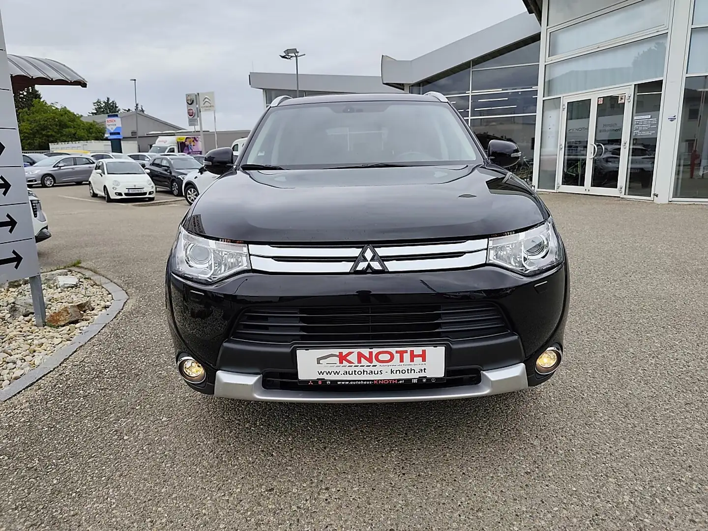 Mitsubishi Outlander 2,2 DI-D Intense+ Aut. Schwarz - 2