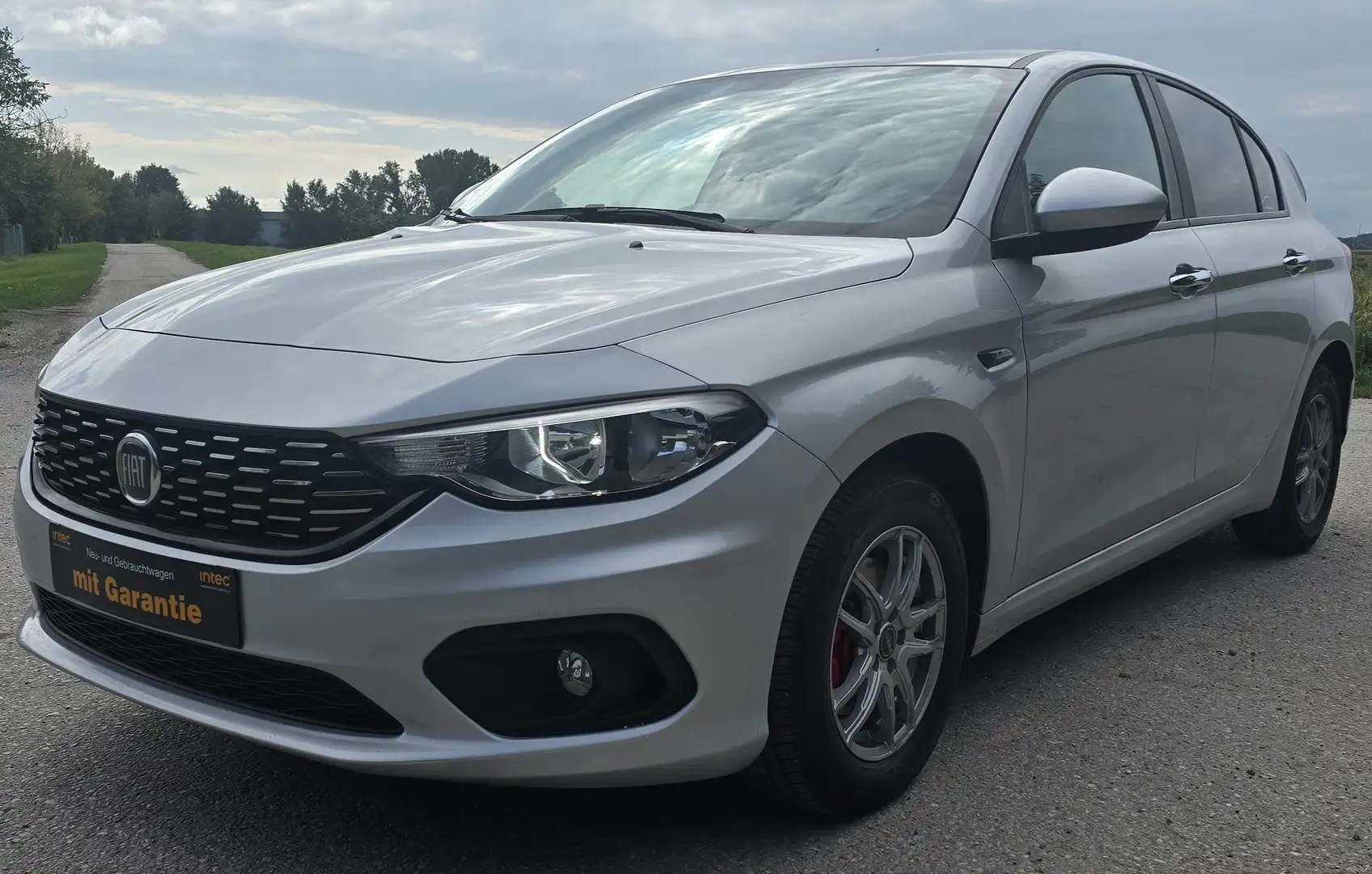 Fiat Tipo 1,4 95 Pop " PICKERL BIS 12/2026 " Silber - 1