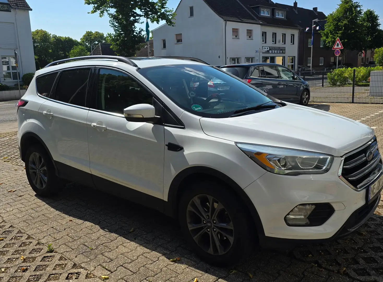 Ford Escape Blanc - 2