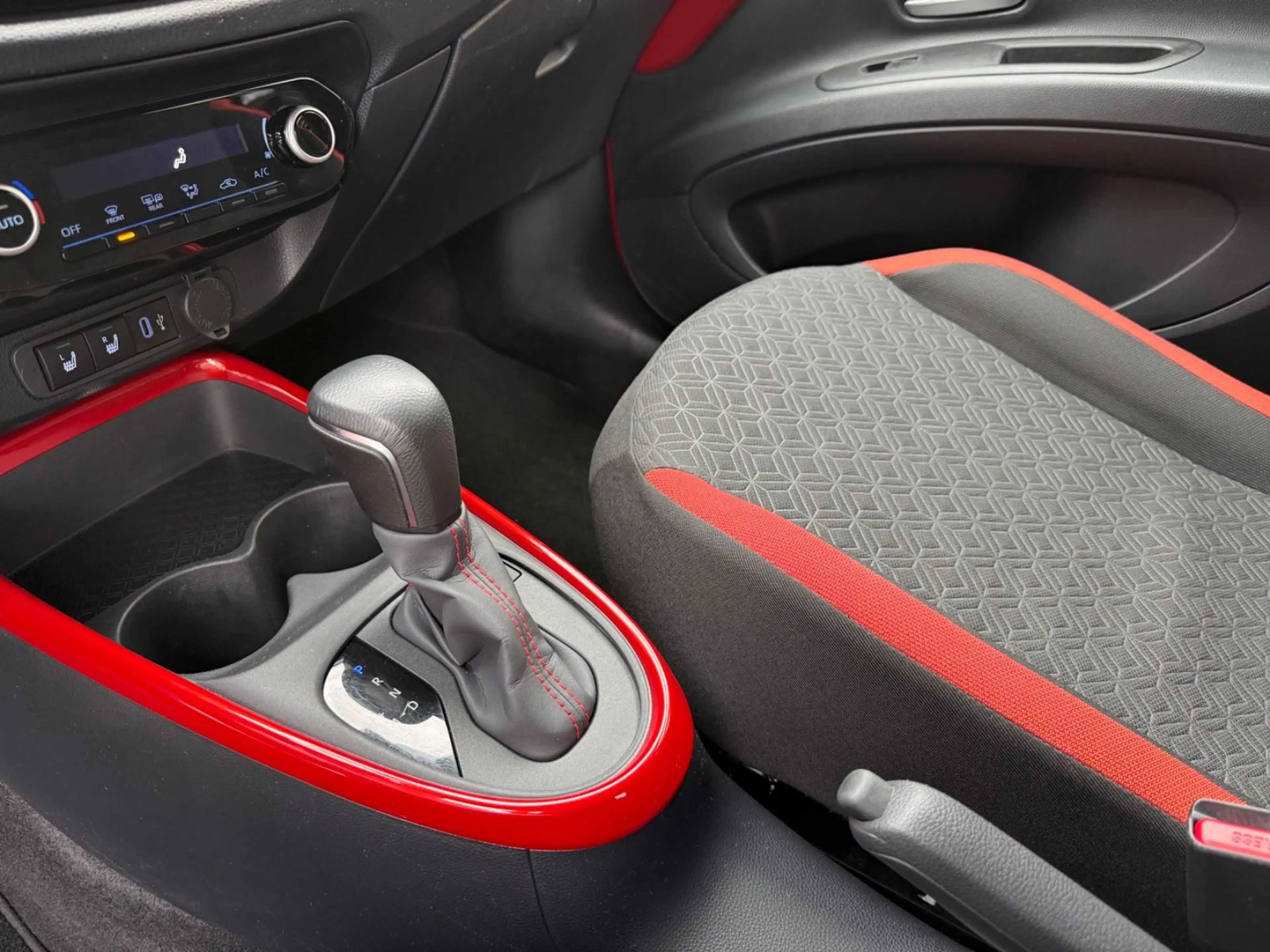 Toyota Aygo X S-CVT Air Team D 1.Hd*/Faltdach/LED/RCam — photo 15