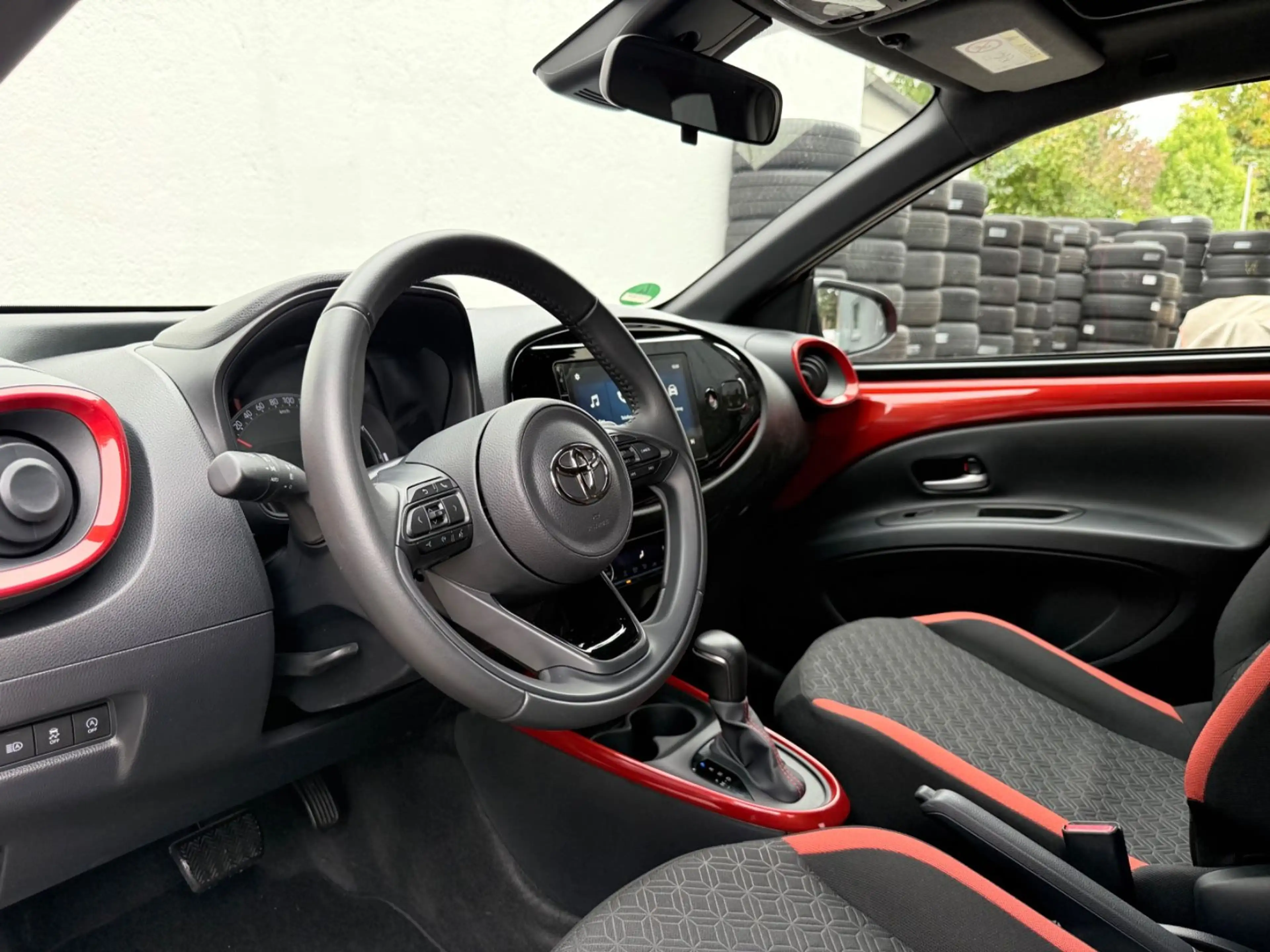 Toyota Aygo X S-CVT Air Team D 1.Hd*/Faltdach/LED/RCam — photo 11