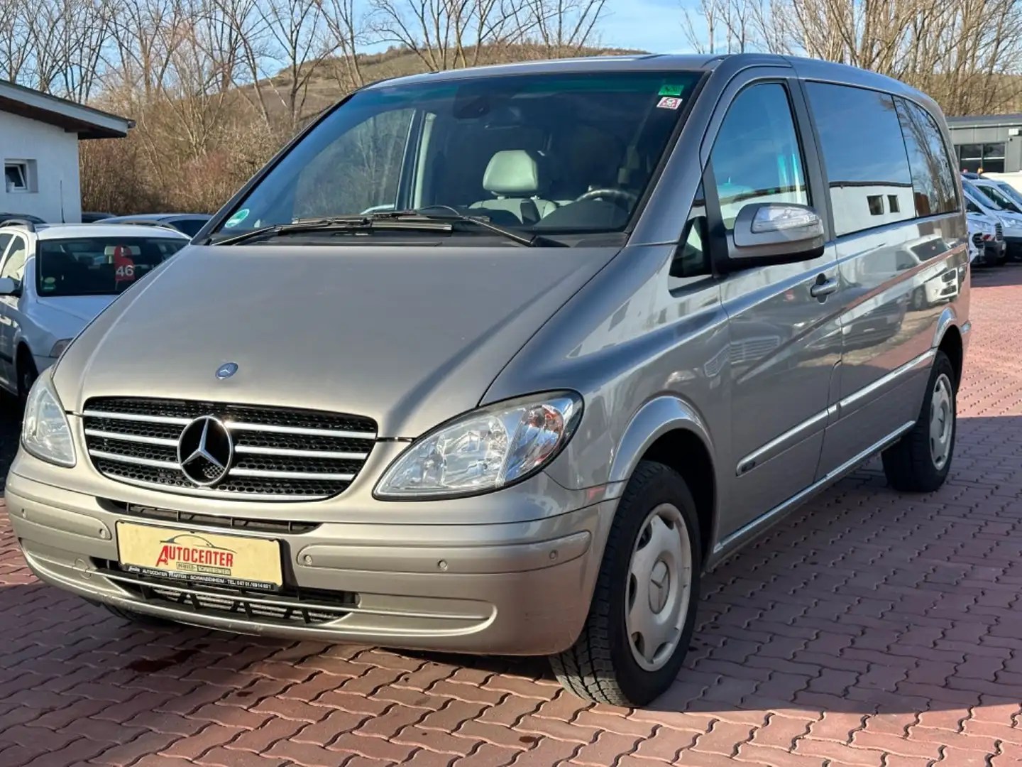 Mercedes-Benz Viano 2.2 CDI kompakt*7-Sitzer*Tempomat*PDC Gümüş rengi - 1
