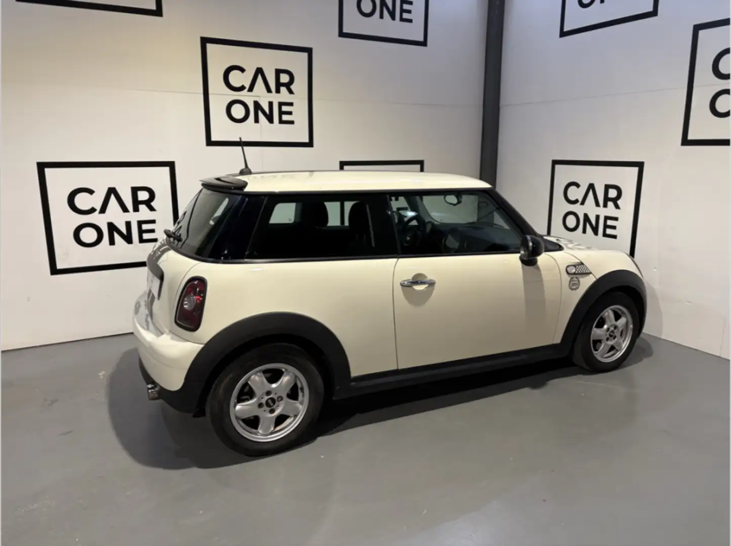 MINI One 3P Blanco - 2