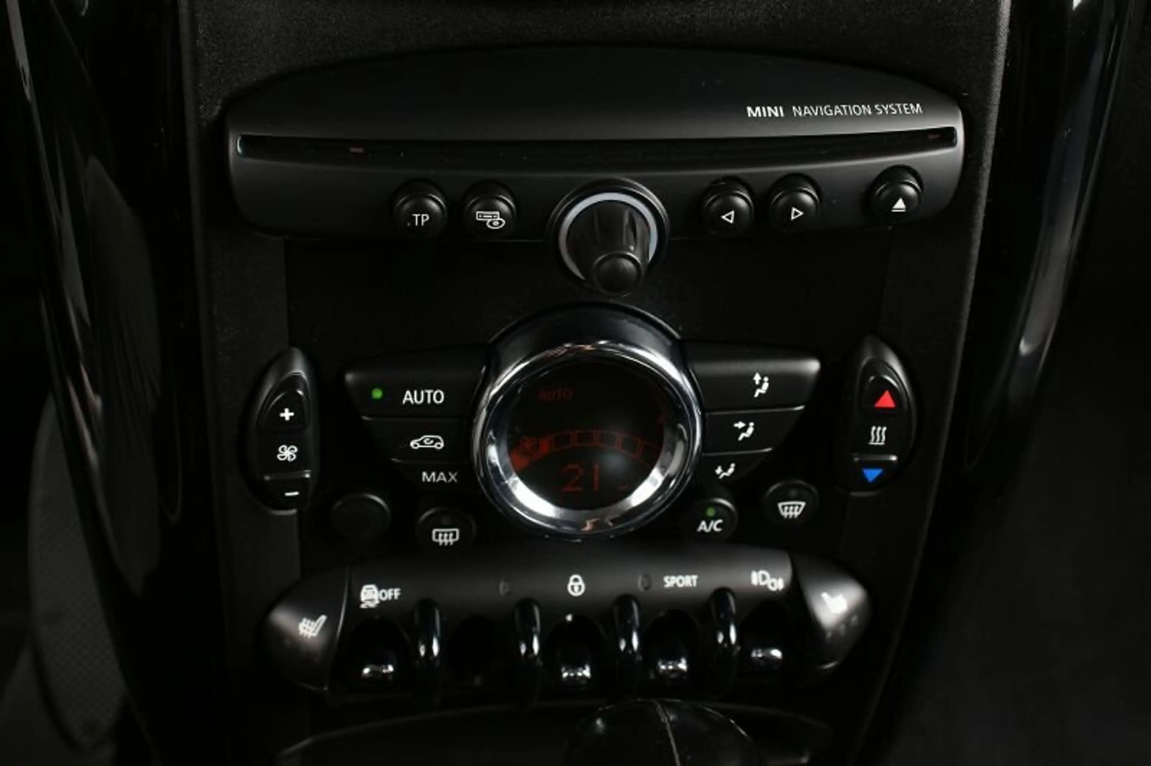 MINI Cooper D Countryman ALL4 Chili Aut. Navi Xenon — photo 14