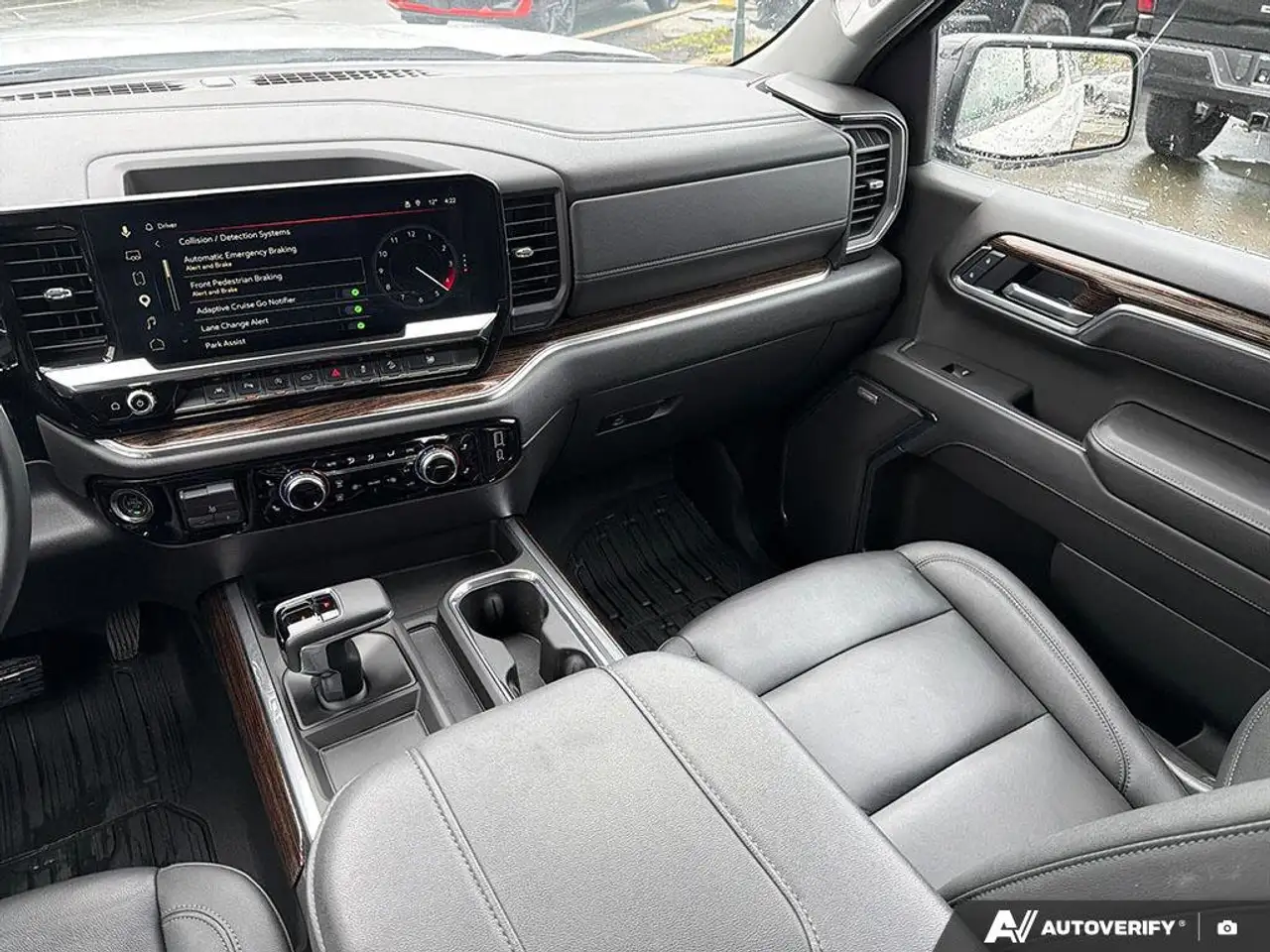 GMC Sierra 1500 снимка GMC Sierra 1500