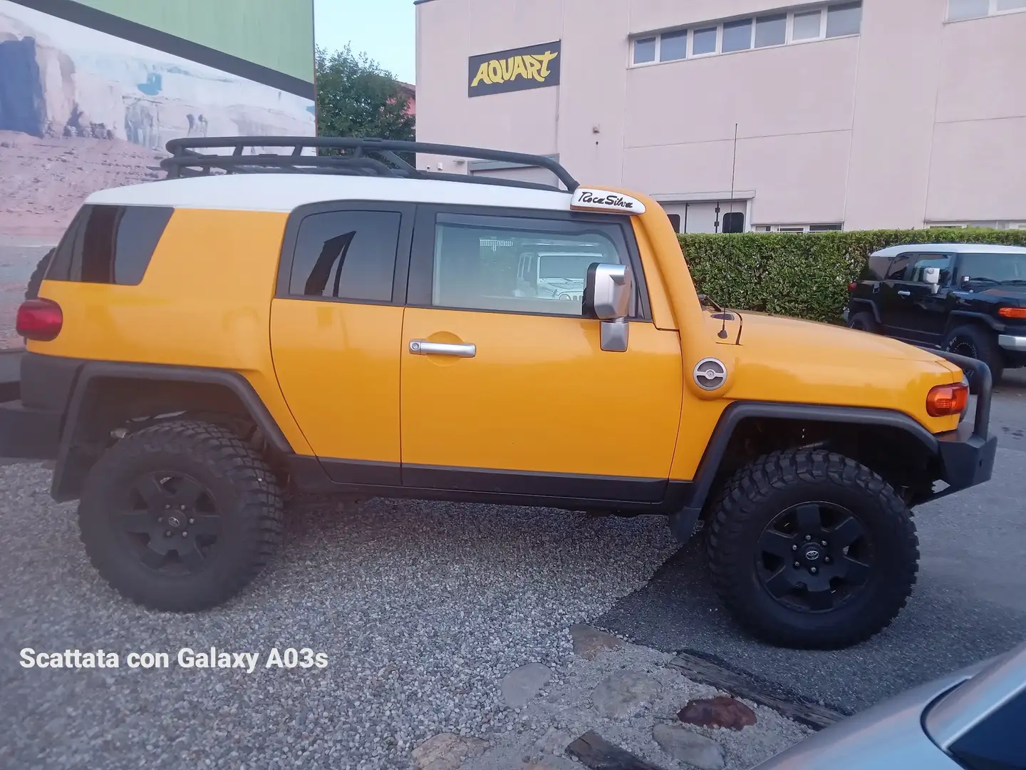 Toyota FJ Cruiser Giallo - 2