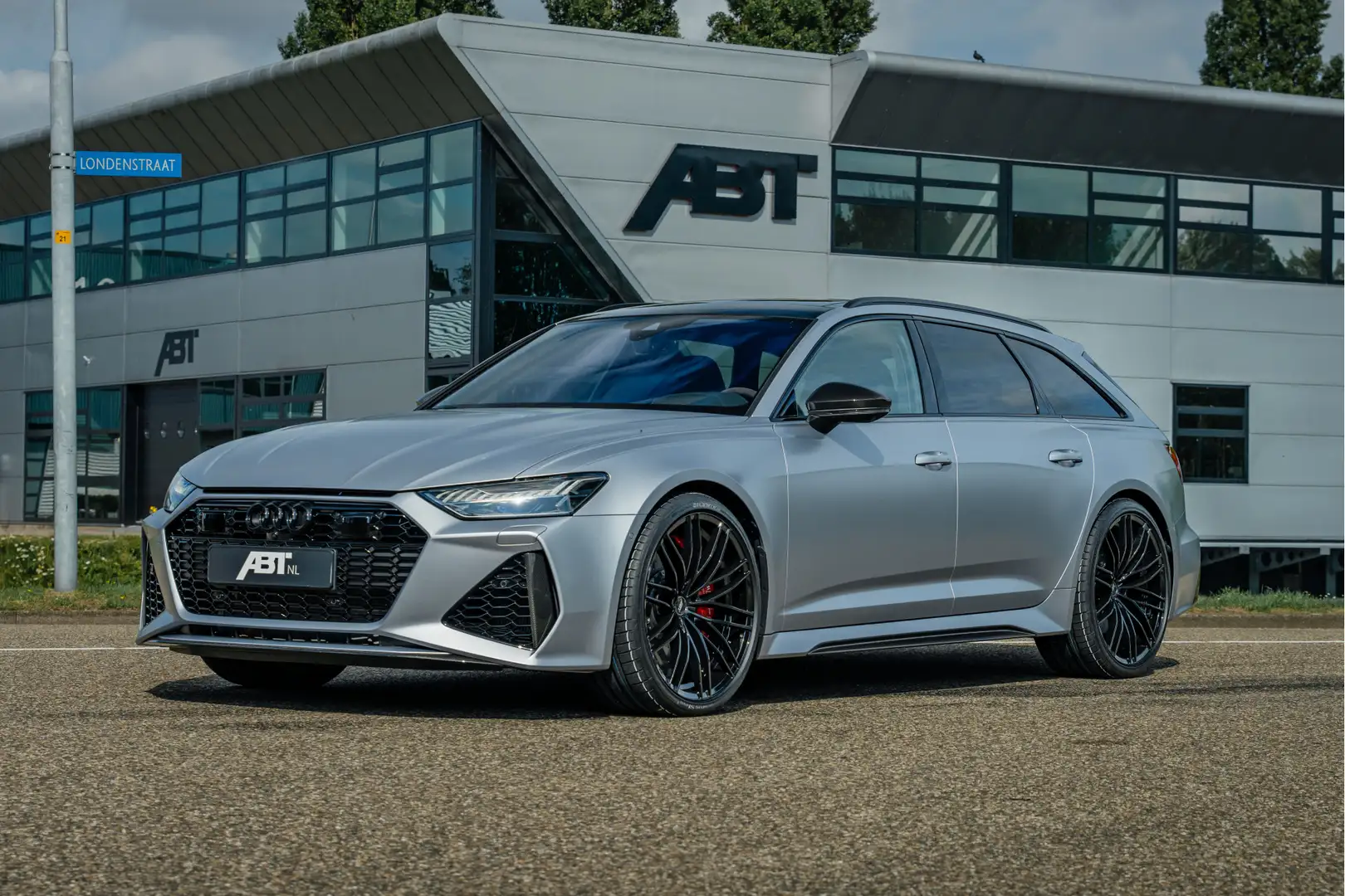 Audi RS6 Avant 4.0 TFSI quattro ABT | ABT HR22 Glossy Black Grijs - 1