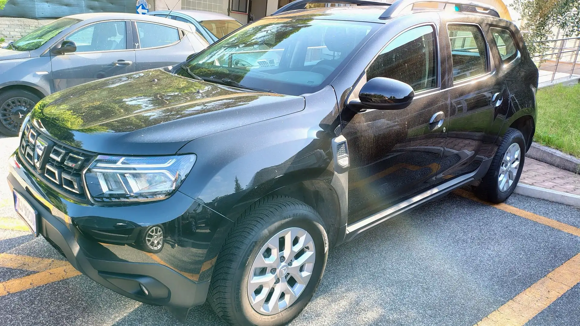 Dacia Duster 1.0 TCe GPL 4x2 Comfort Grau - 2