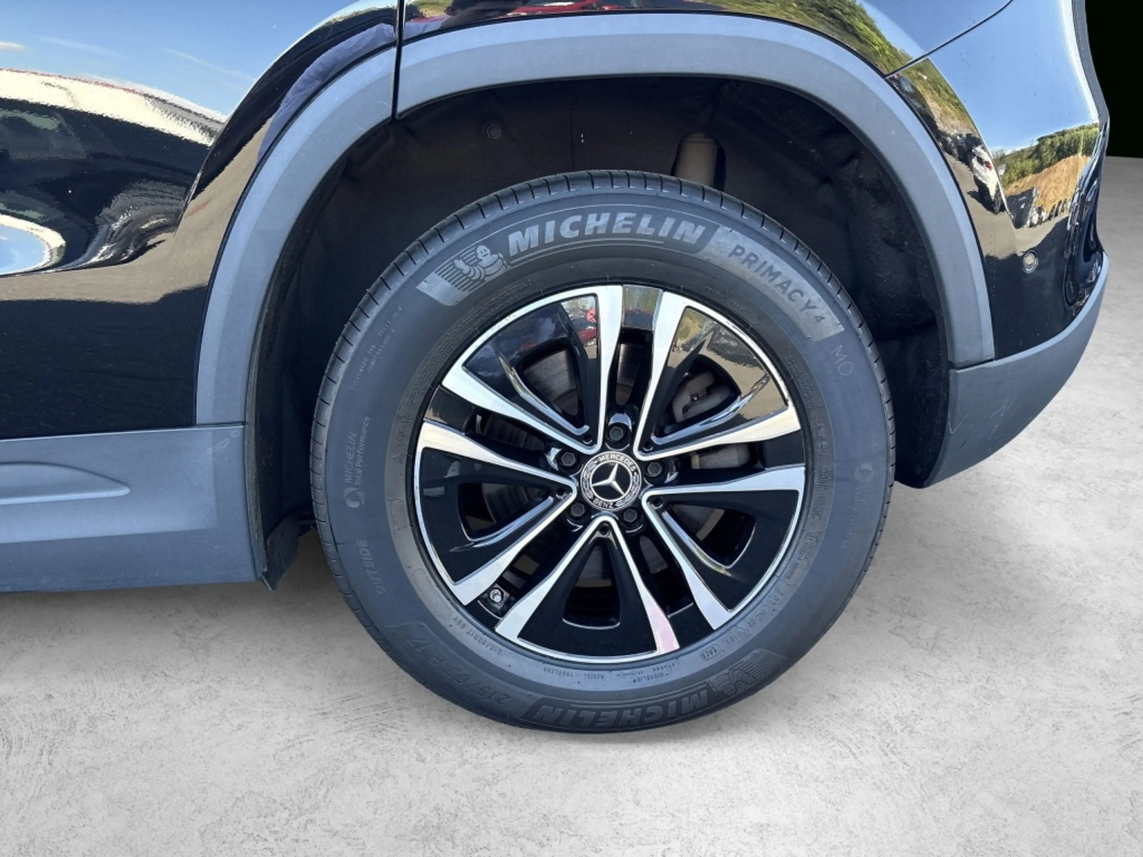Mercedes-Benz GLA 250 e STYLE BEAM DISTRONIC PANO — photo 4