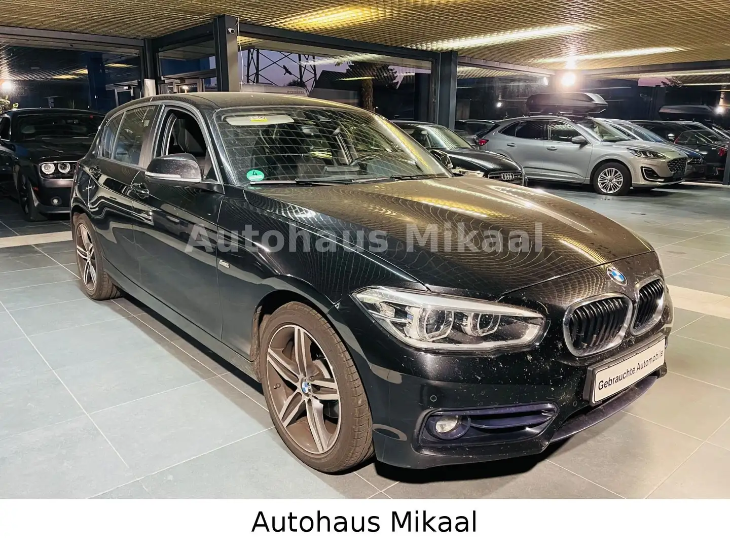 BMW 118 Baureihe 1 Lim. 5-trg. 118 i Sport Line Schwarz - 1