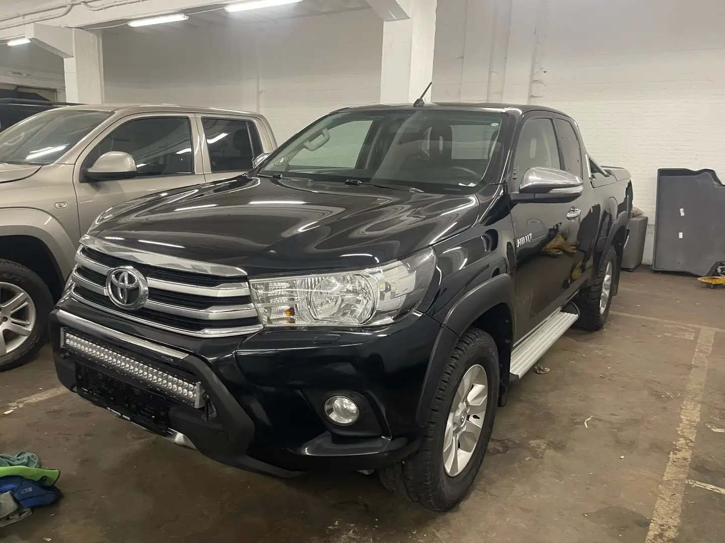 Toyota Hilux 2.4 D-4D 4WD Active xtra cabine Export - 2