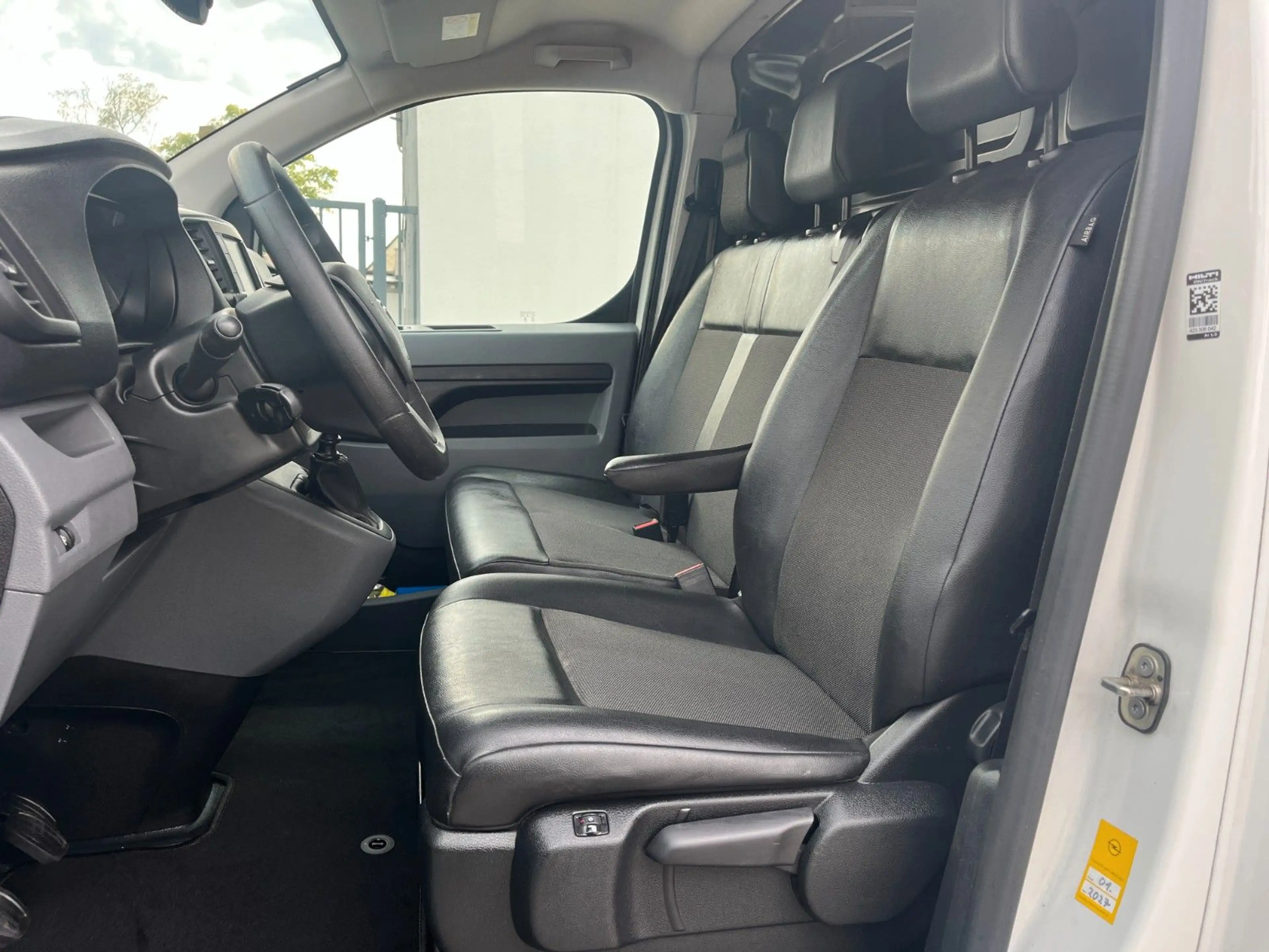 Opel Vivaro Kasten M (L2) Kombi  KAMERA/KEYLESS/AHK — photo 12