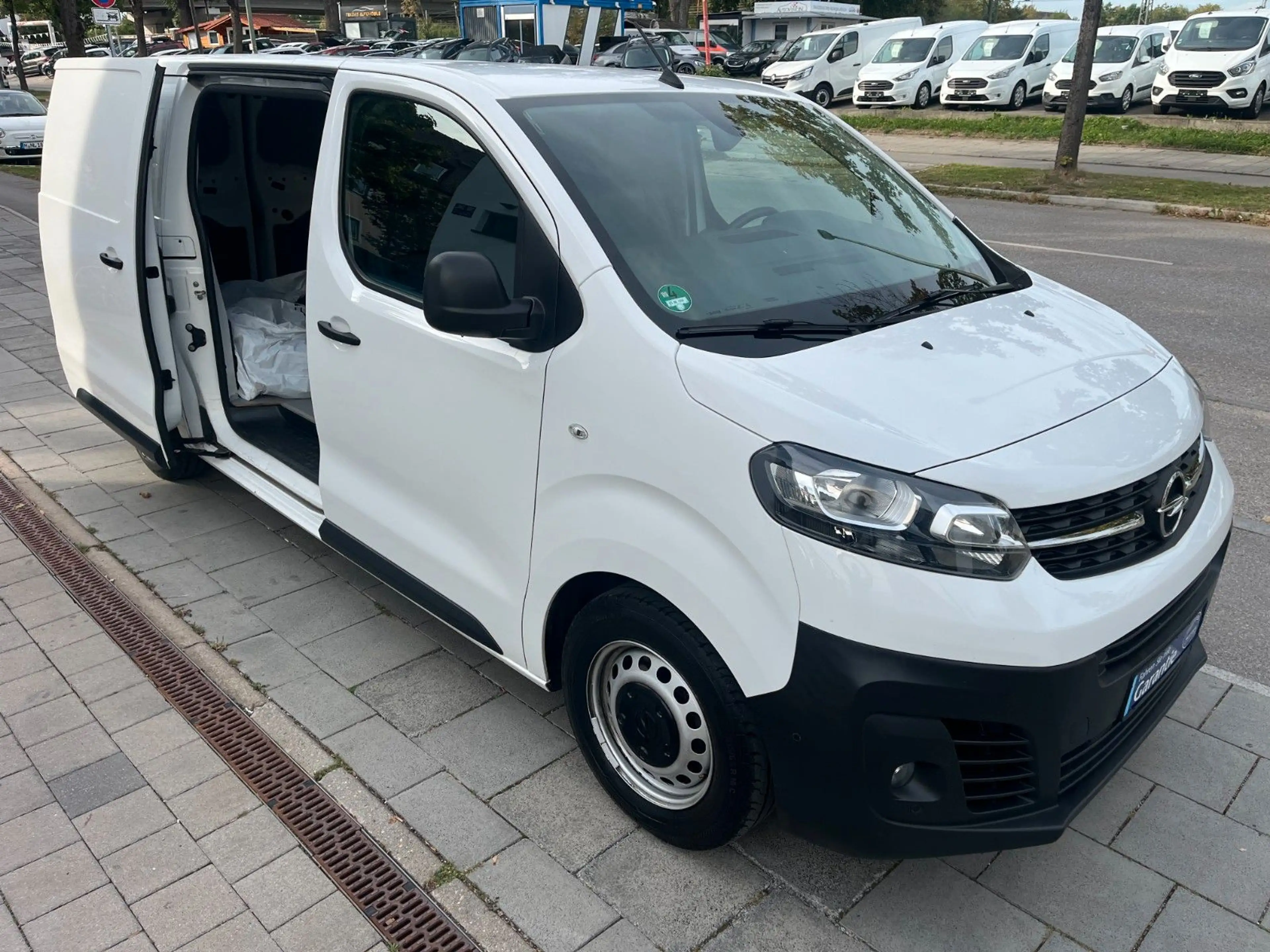 Opel Vivaro Kasten M (L2) Kombi  KAMERA/KEYLESS/AHK — photo 4