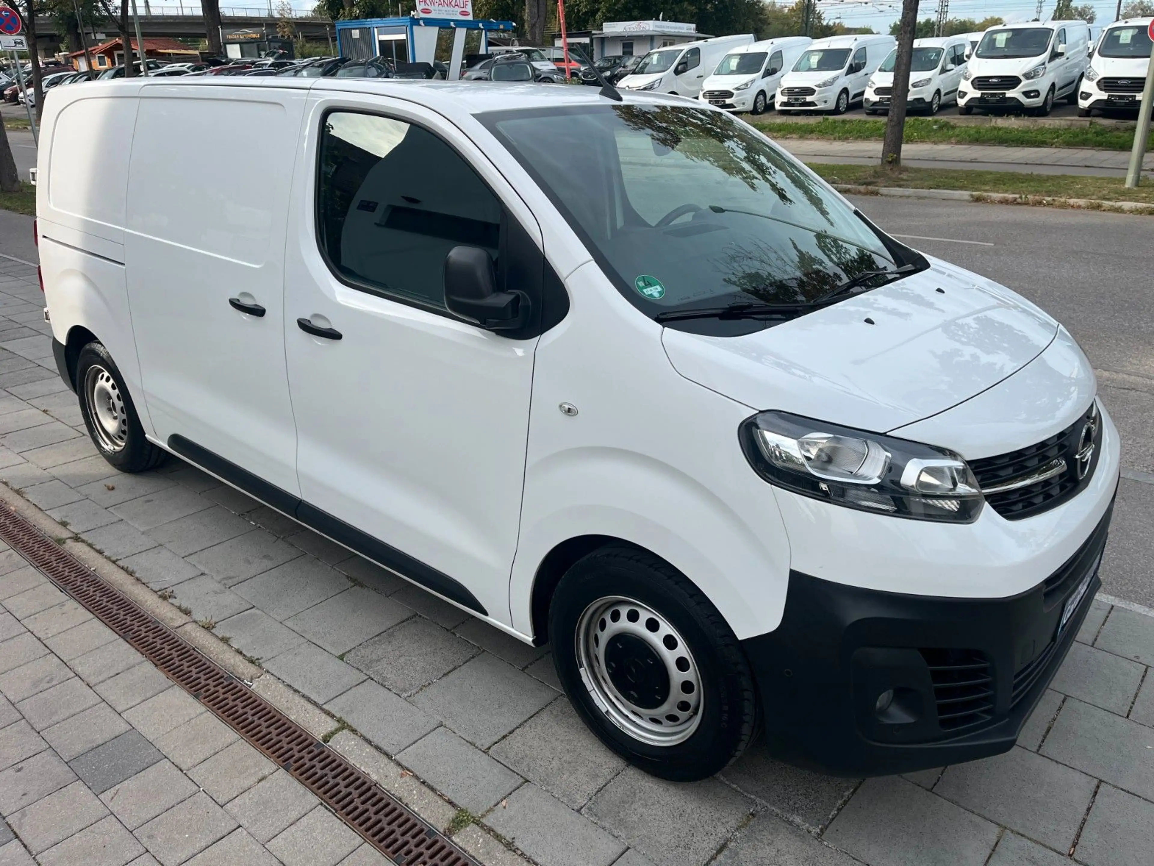 Opel Vivaro Kasten M (L2) Kombi  KAMERA/KEYLESS/AHK — photo 3