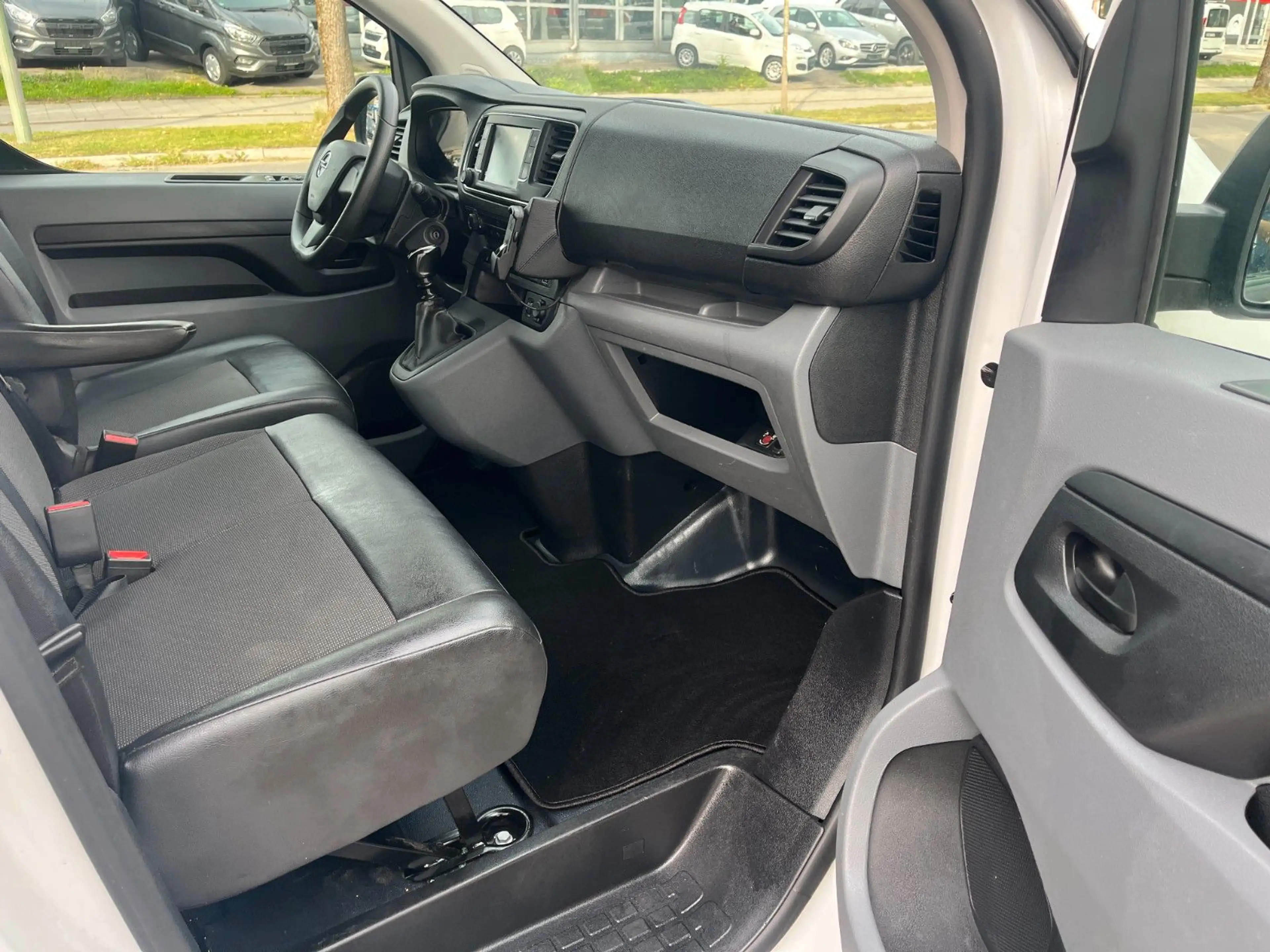 Opel Vivaro Kasten M (L2) Kombi  KAMERA/KEYLESS/AHK — photo 13