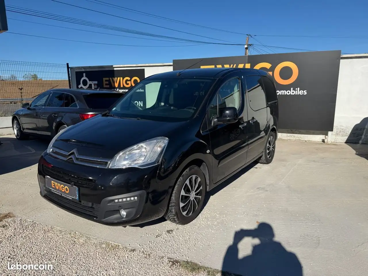 Citroen Berlingo 1.6 hdi 100 ch attelage radar bluetooth
