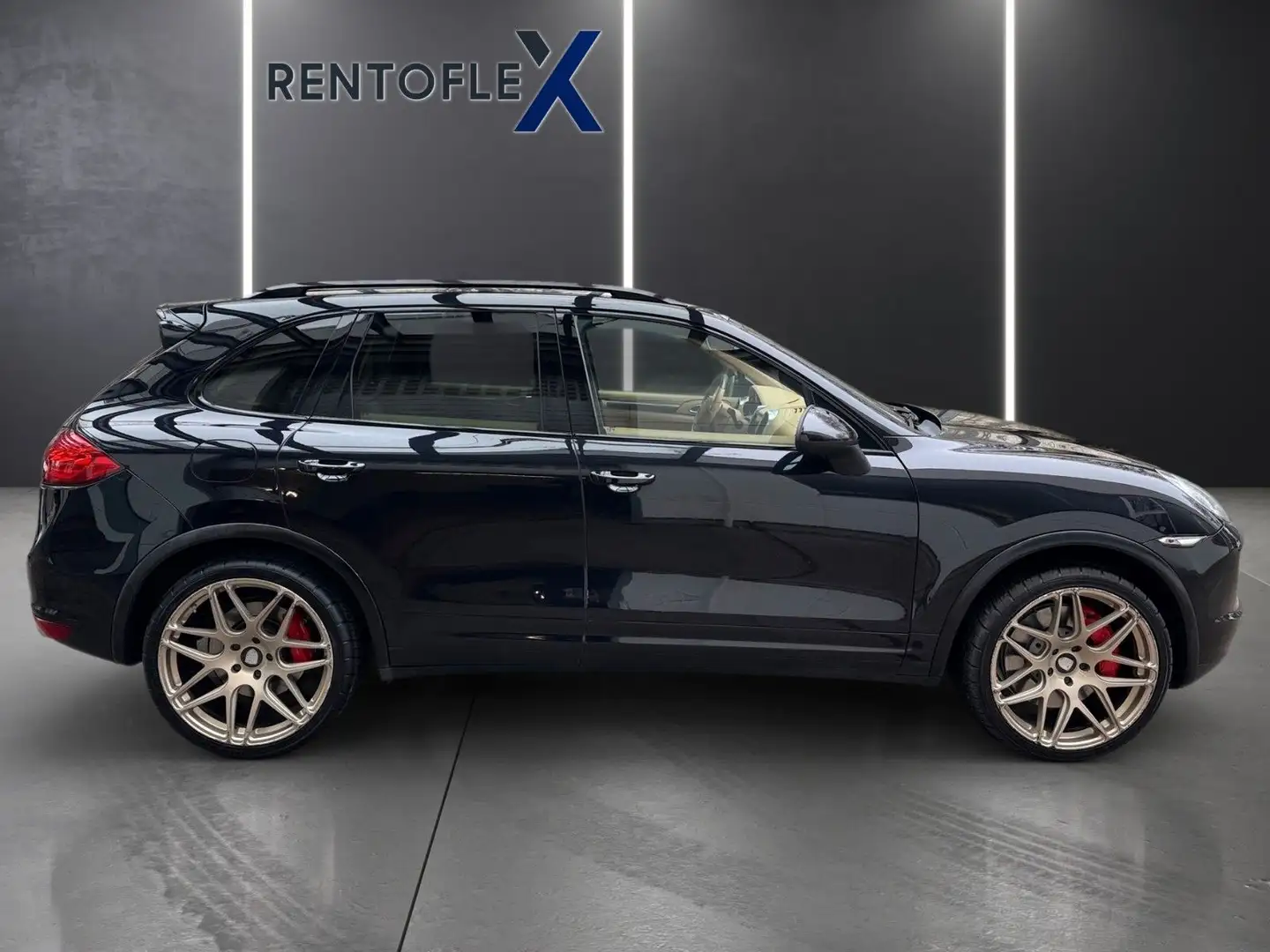 Porsche Cayenne Turbo/Pano/22" Alu/TOP!!! Zwart - 2