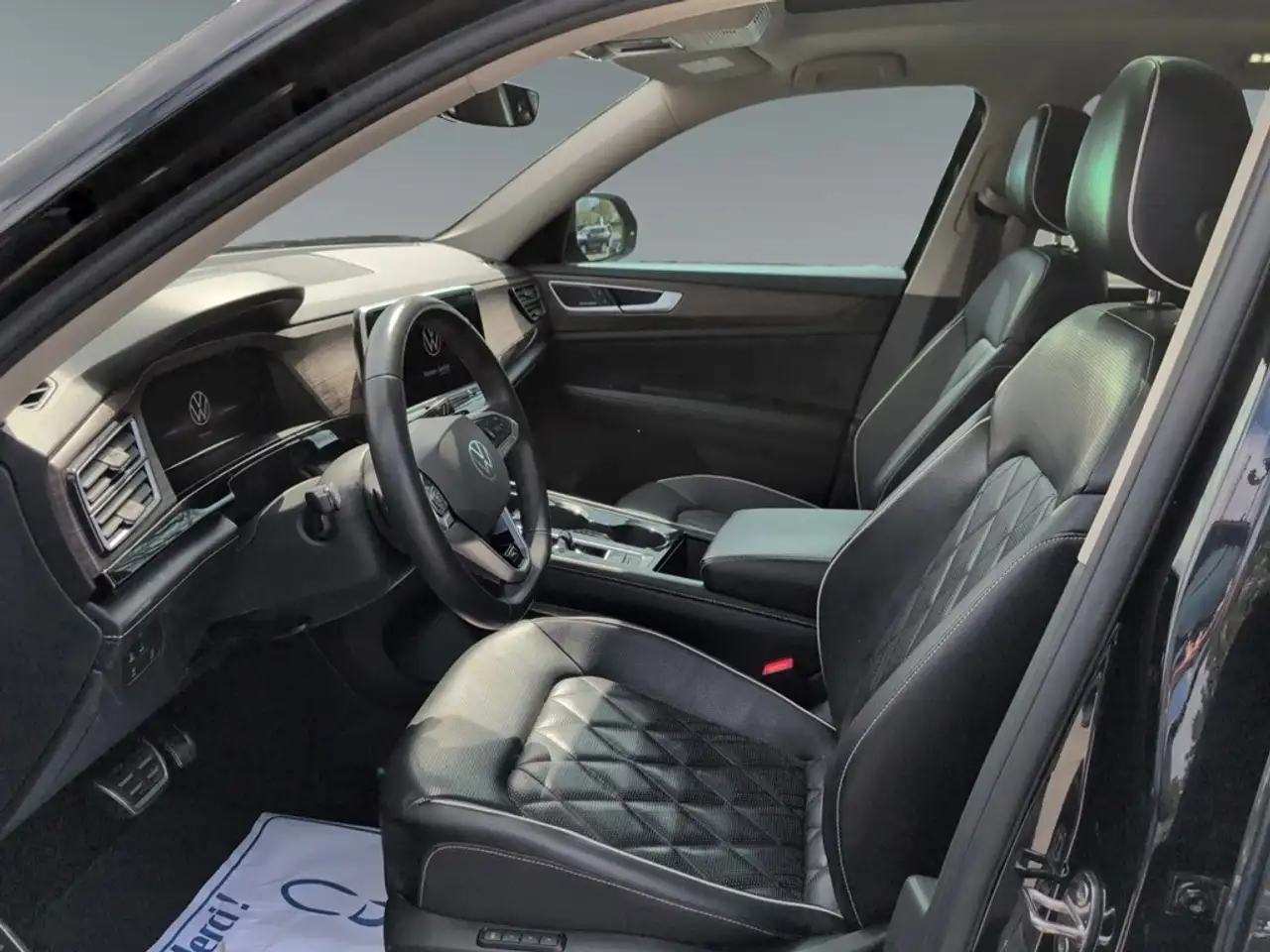 Volkswagen Atlas снимка Volkswagen Atlas