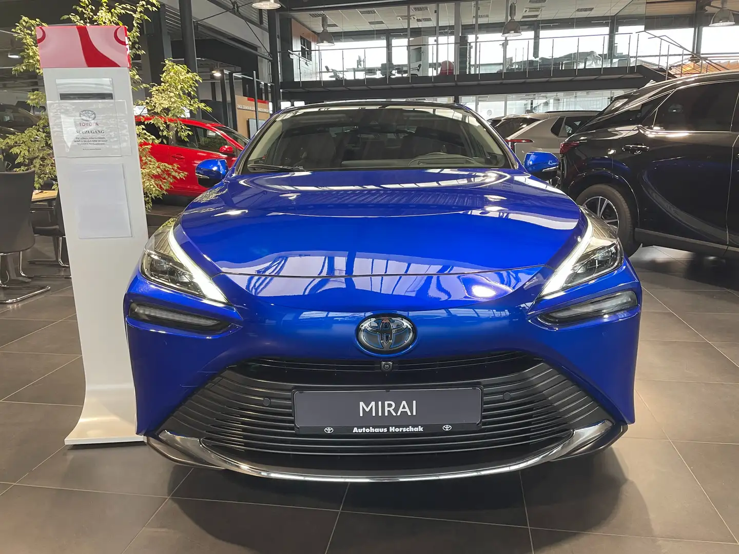 Toyota Mirai Advanced Blau - 2