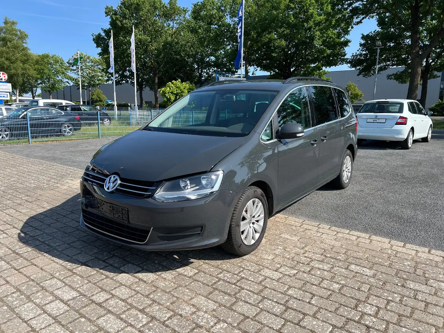 Volkswagen Sharan Comfortline BMT Grau - 1