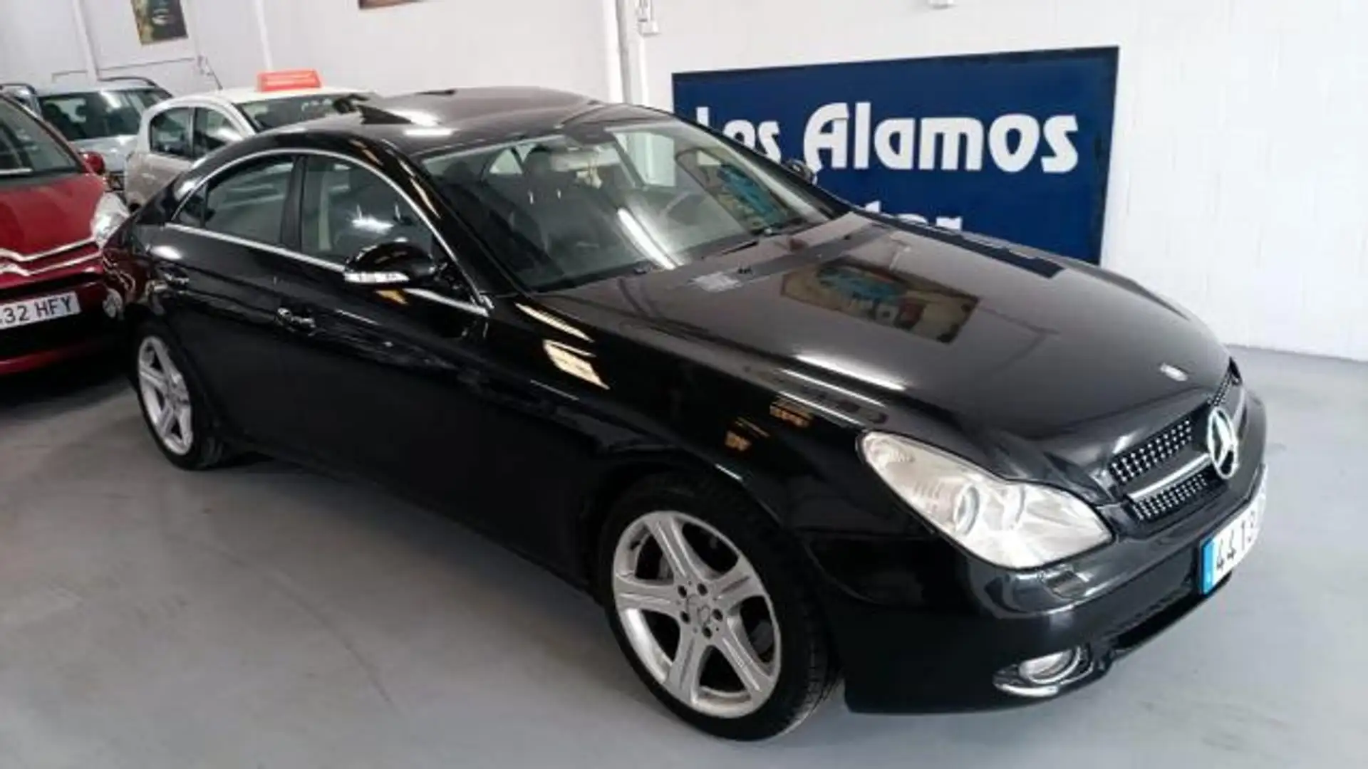Mercedes-Benz CLS 500 Negro - 2